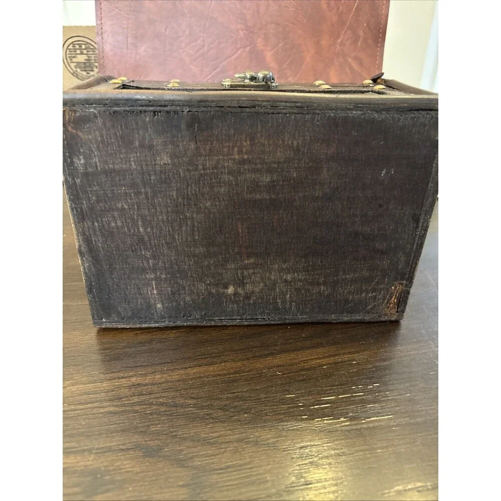 Vintage 6”x6”x9” Wood & Leather(?) Keepsake Box Treasure Checker Latch Handle